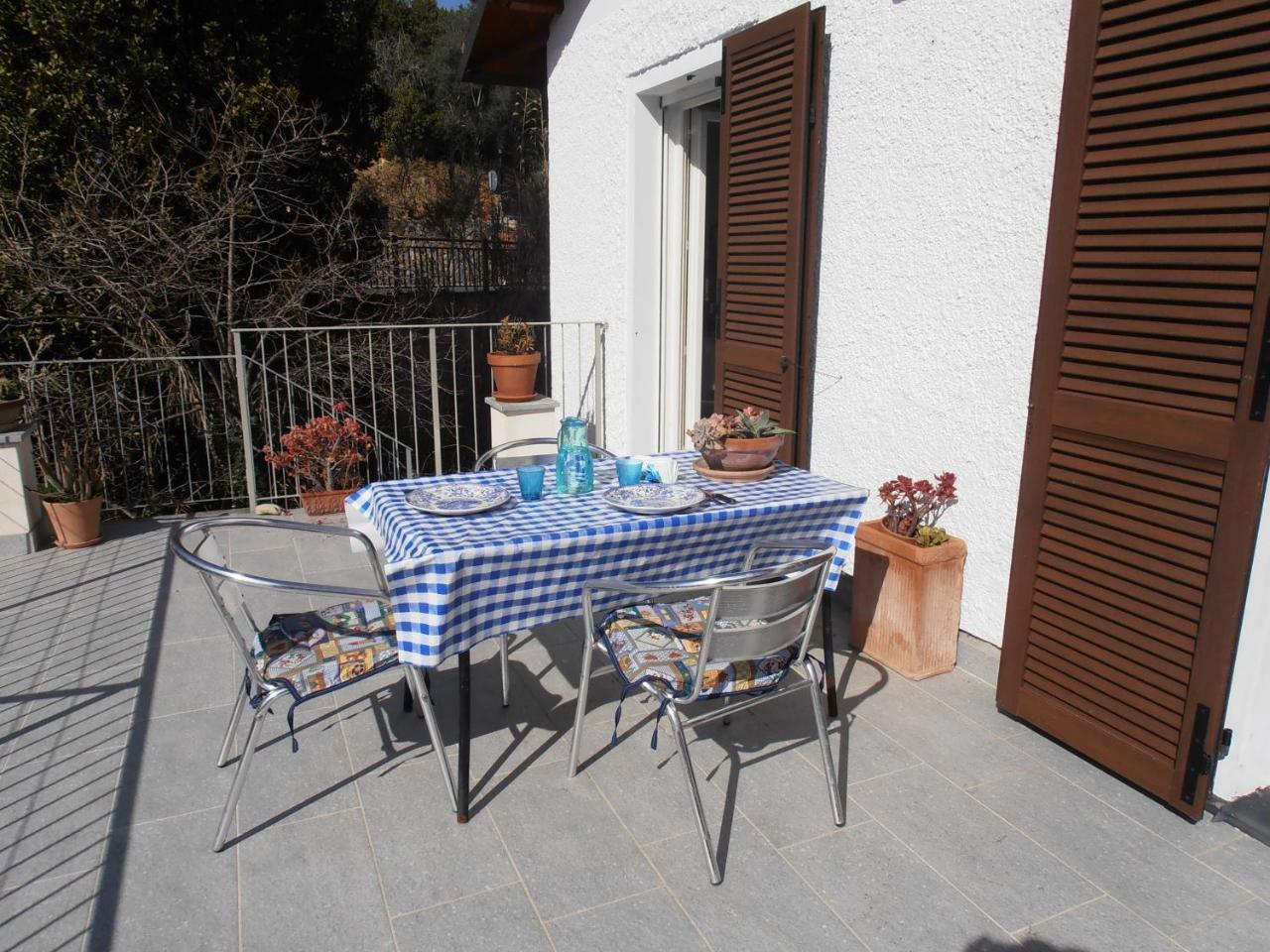 Casa Fortuna Imperia Esterno foto