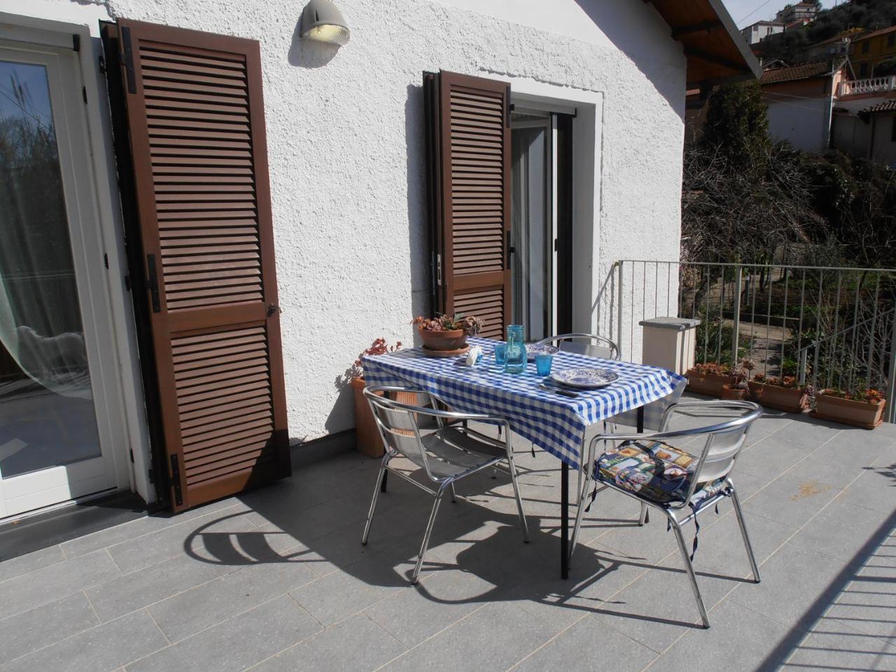 Casa Fortuna Imperia Esterno foto